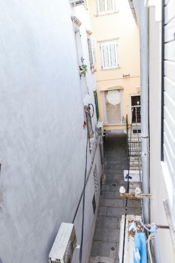 Apartment Martin Pirano Esterno foto